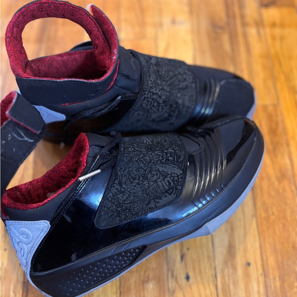 Air Jordan XX 10.5 (Metallic Black & Red) Retro ((USED)) Like New No Box